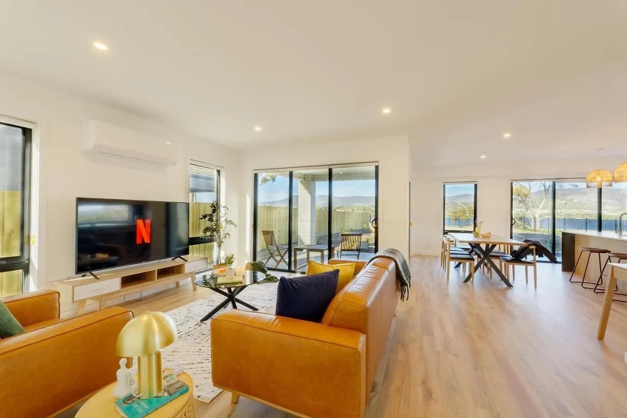 Hobart Luxury Waterfront Retreat 4Br Award-Winning Stay 0*,  Australia